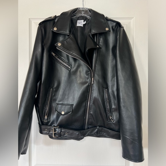 Princess Polly Black Faux Leather Jacket - Picture 8 of 10